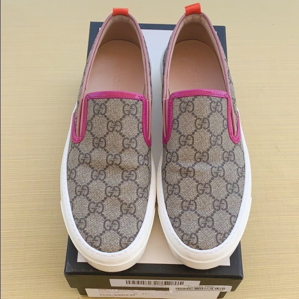 Gucci Supreme GG slip on sneakers